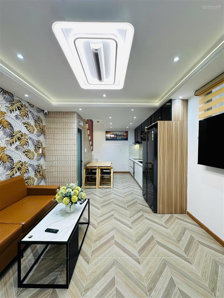Dưới 4 tỏi  nhà hẻm xe hơi  phường 14, quang trung, gò vấp