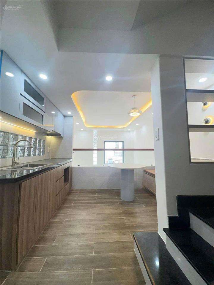 Nhà 4 tầng  p.11 thống nhất  gò vấp  4.5 tỏi