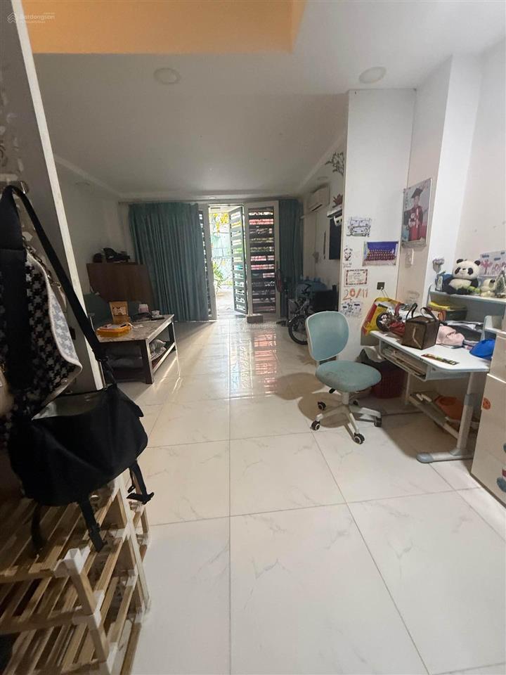 Nhà thống nhất  2pn  3wc  hơn 4 tỏi