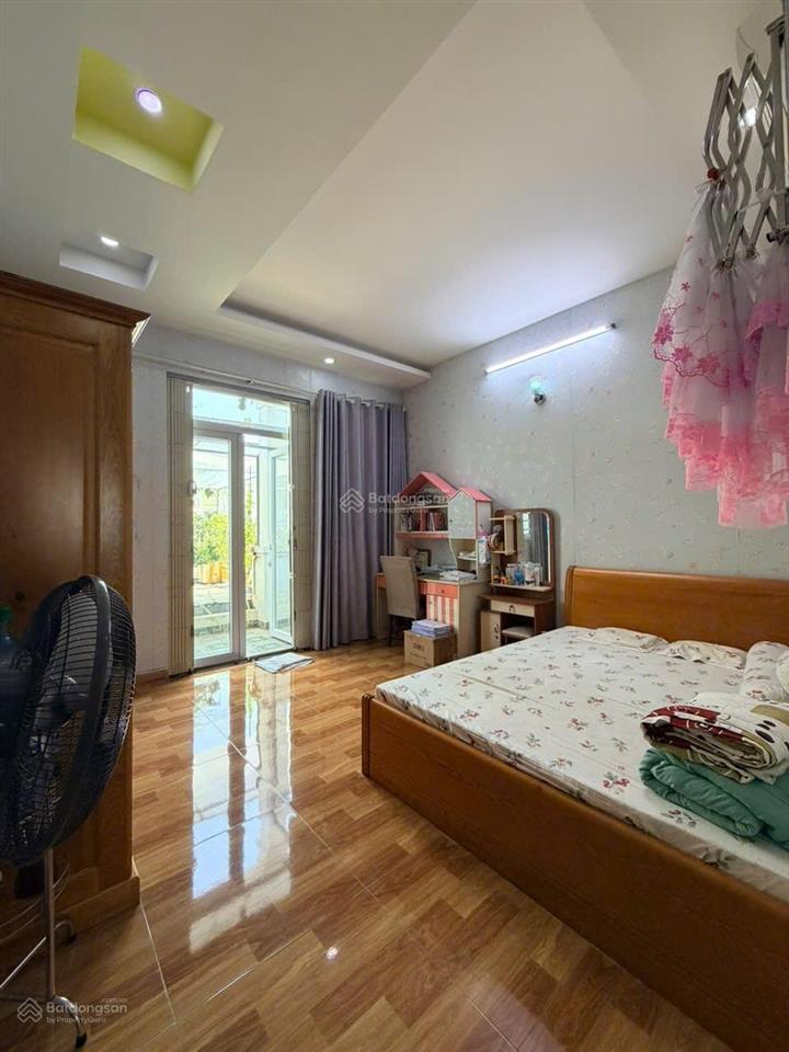 Nhà thạnh lộc 37  trệt 3 lầu ôtô ngủ trong nhà  nhíc 6tỷ