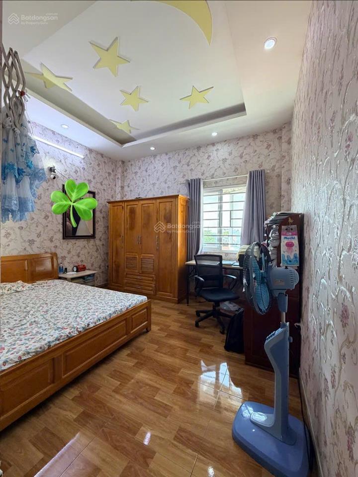 Nhà thạnh lộc 37  trệt 3 lầu ôtô ngủ trong nhà  nhíc 6tỷ