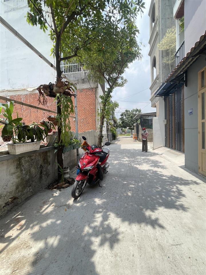 Đất 1sẹc thạnh lộc 40  hơn 3tỏi  ngang 7m