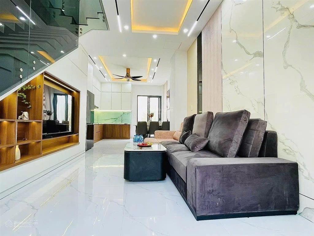Nhà xây mới cực đẹp  thạnh lộc 19  sát gò vấp
