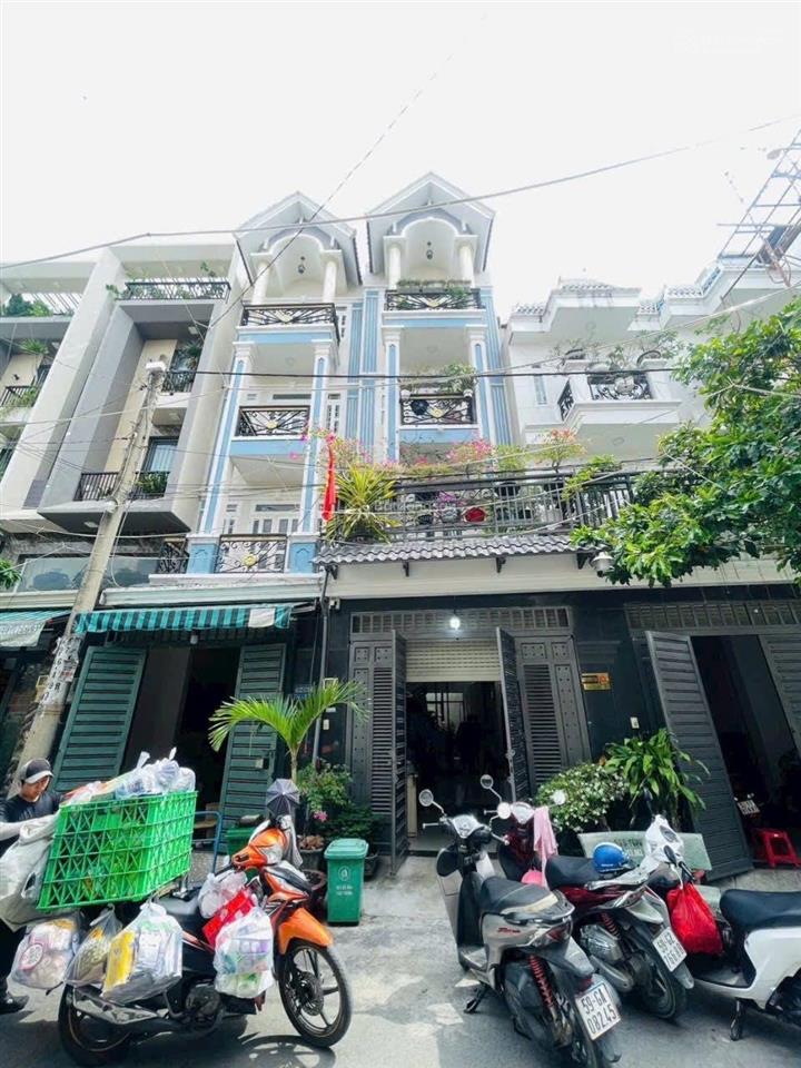 Nhà gần chợ thạnh xuân  hơn 5 tỷ  giá tốt khu vực