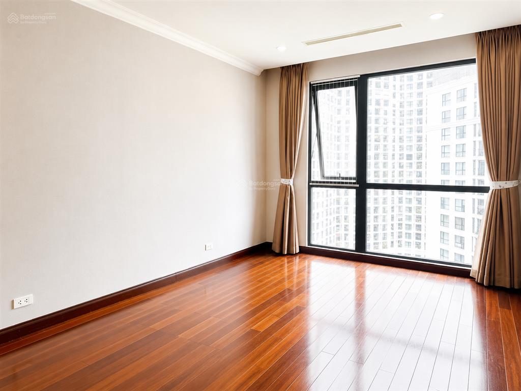 Cho thuê nhanh căn 2pn royal city, nội thất liền tường, 113m², chỉ 16 triệu,  0825 064 ***