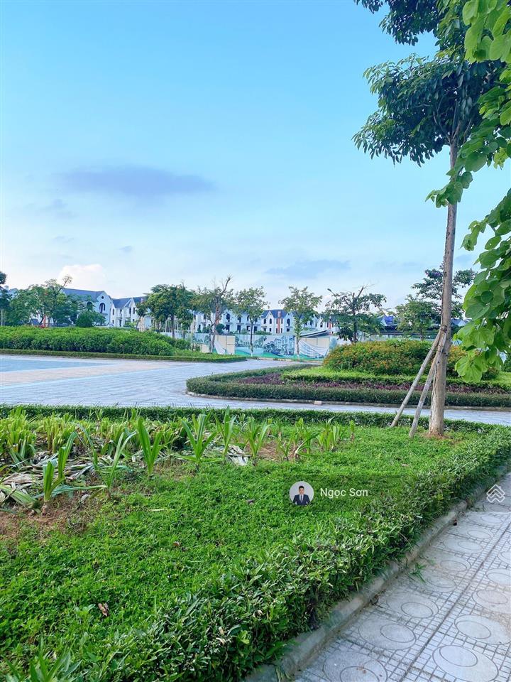 Siêu phẩm căn nhà vườn góc diện tích 160m2 , mặt tiền 8m, căn duy nhất mặt vườn hoa giá 29 tỷ.