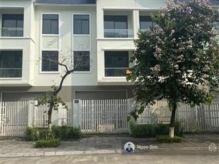 Siêu phẩm nhà vườn vị trí kinh doanh, giá bán trước tết chỉ 25 tỷ.  em 0928 036 ***