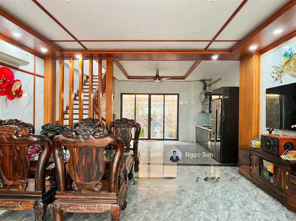 Cho thuê nhà vườn khu c diện tích 108m2 phù hợp mọi mô hình kinh doanh.  em sơn 0928 036 ***