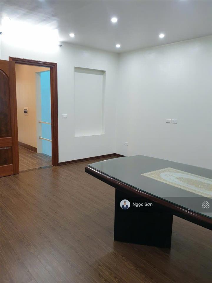 Cho thuê liền kề 100m2 hoàn thiện đẹp, full điều hòa, nhận nhà ngay