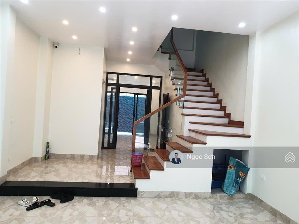 Cho thuê liền kề 100m2 hoàn thiện đẹp, full điều hòa, nhận nhà ngay