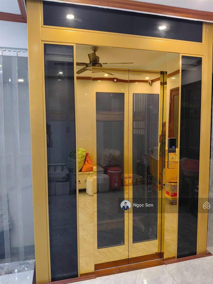 Cho thuê tầng 2 tòa nhà văn phòng khu c geleximco có thang máy