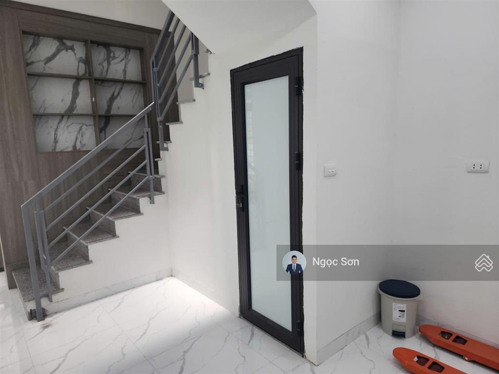 Cho thuê liền kề 60m geleximco  hoàn thiện 4 tầng, giá chỉ 18 triệu/tháng