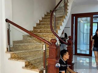 Cho thuê liền kề khu c geleximco hoàn thiện đẹp, có thang máy