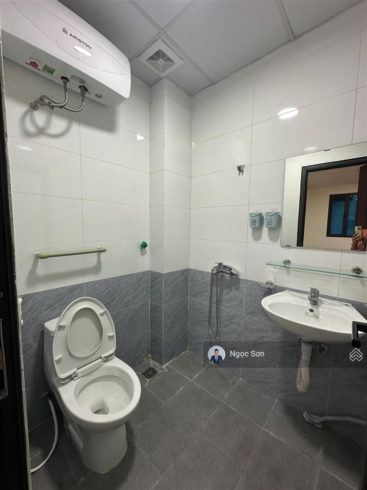 Cho thuê nhà vườn 130m mặt tiền 6m mặt sau shophouse khu d