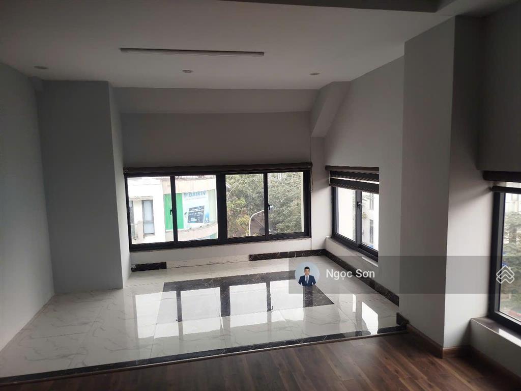 Cho thuê lô góc 156m², 4,5 tầng thang máy gần aeon mall khu c geleximco