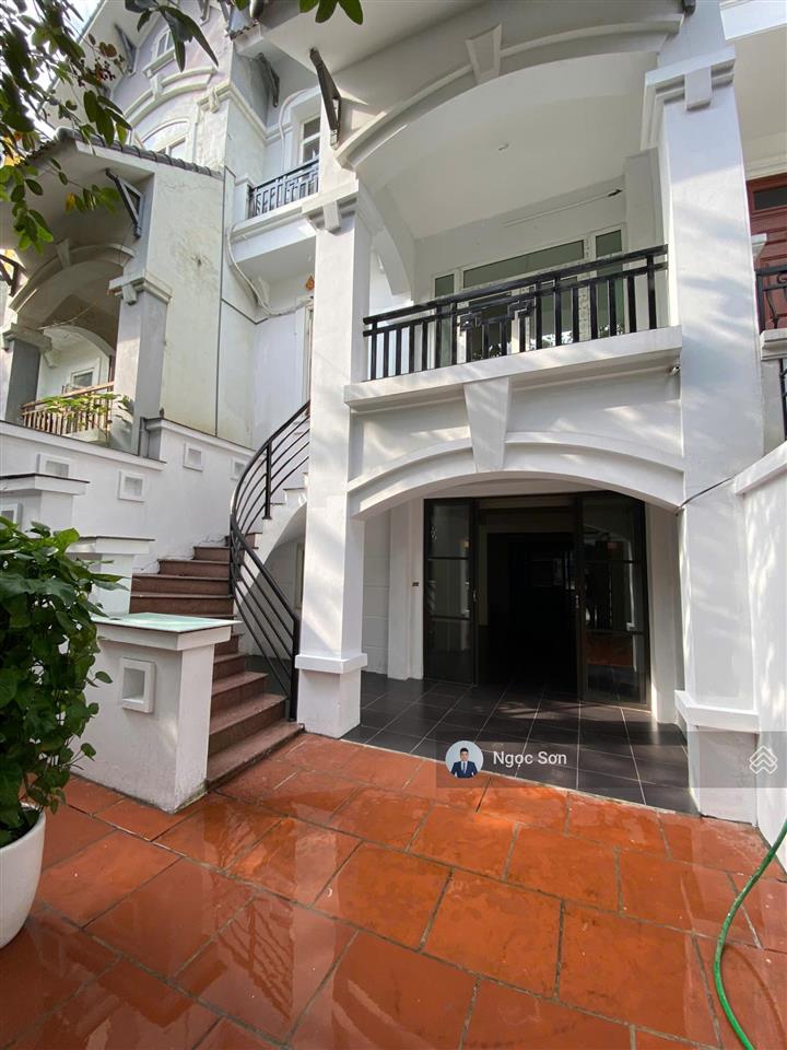 Cho thuê nhà vườn 120m khu a  gần vinhomes smart city  nhận nhà đầu tháng 8