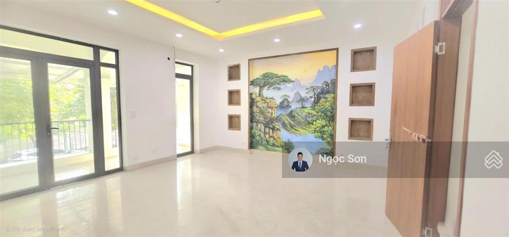 Cho thuê nhà vườn khu a geleximco sát vinsmart city hoàn thiện đẹp, vào ở ngay!