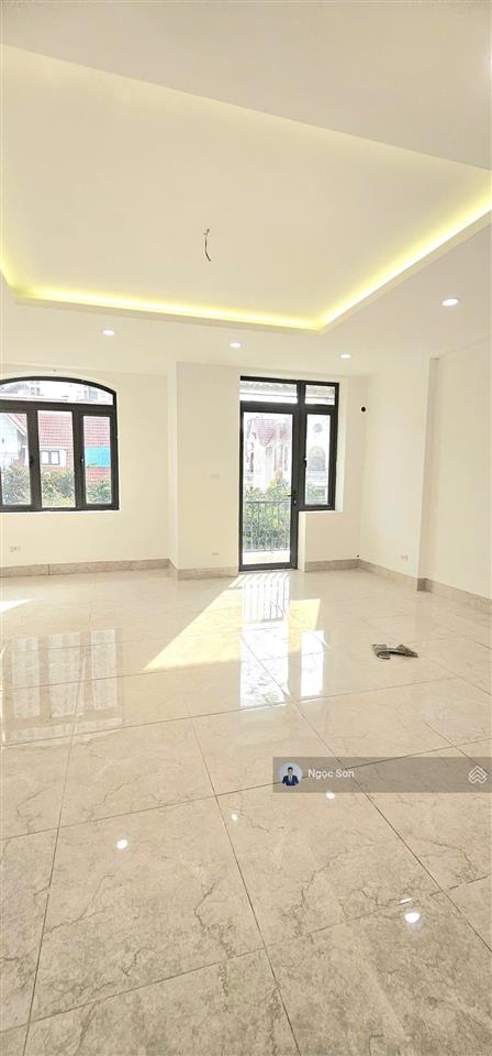 Cho thuê nhà vườn khu a geleximco sát vinsmart city hoàn thiện đẹp, vào ở ngay!