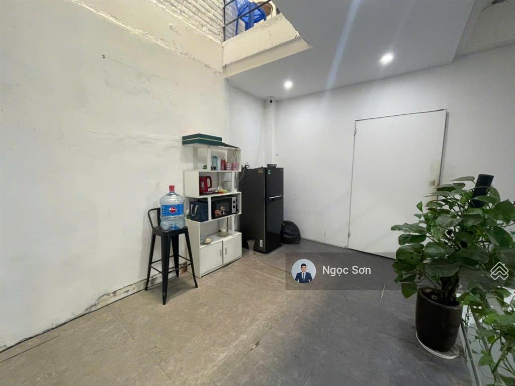 Cho thuê liền kề geleximco khu c, hoàn thiện chuẩn văn phòng & showroom, giá chỉ 16tr/tháng