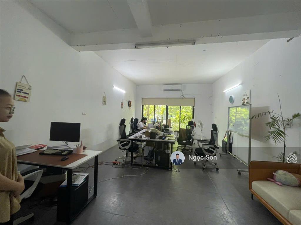 Cho thuê liền kề geleximco khu c, hoàn thiện chuẩn văn phòng & showroom, giá chỉ 16tr/tháng