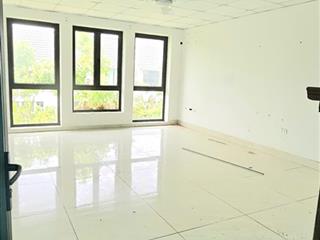 Cho thuê liền kề b50 trục chính khu b geleximco đường 20,5m giá chỉ 20tr/tháng