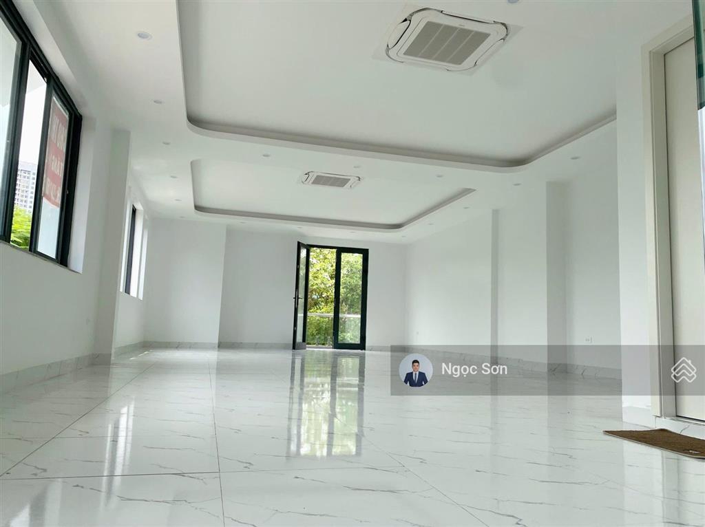 Cho thuê sàn tầng 2 biệt thự căn góc vườn hoa khu c geleximco lê trọng tấn