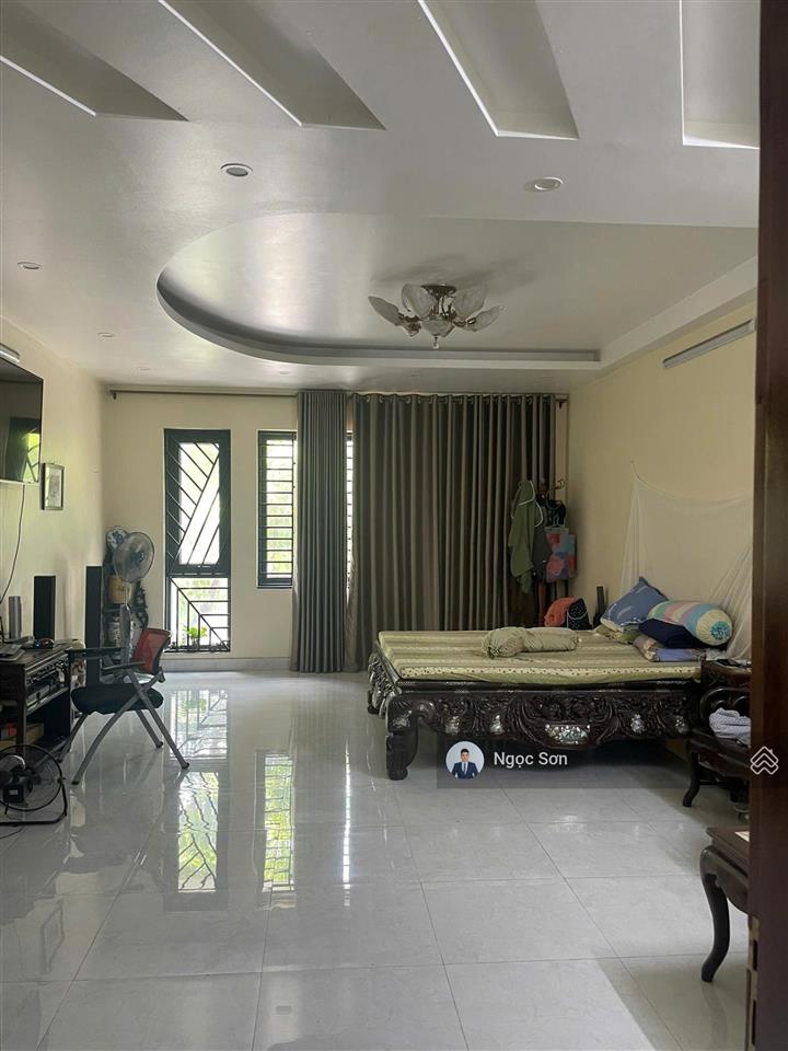 Cho thuê liền kề 95m trục chính kinh doanh sầm uất bậc nhất khu c & d geleximco