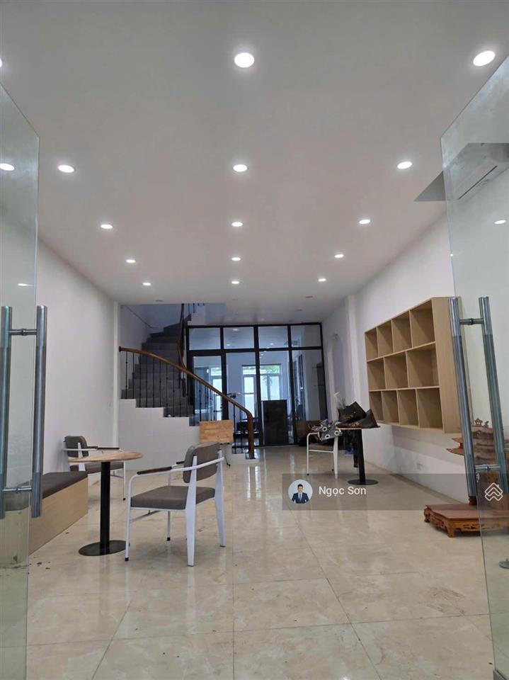 Cho thuê liền kề geleximco  101m2 mặt tiền 5m  giá chỉ 21tr/tháng  0928 036 ***