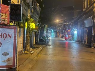 Thịnh liệt ô tô 2 chiều kinh doanh đỉnh trung tâm hoàng mai