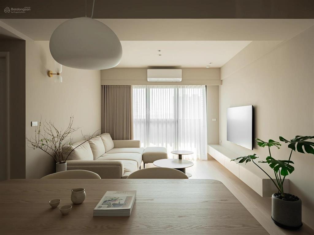 Gấp! căn hộ 3n2vs, đẹp lung linh, tặng nt, tầng trung, view đẹp, sđcc