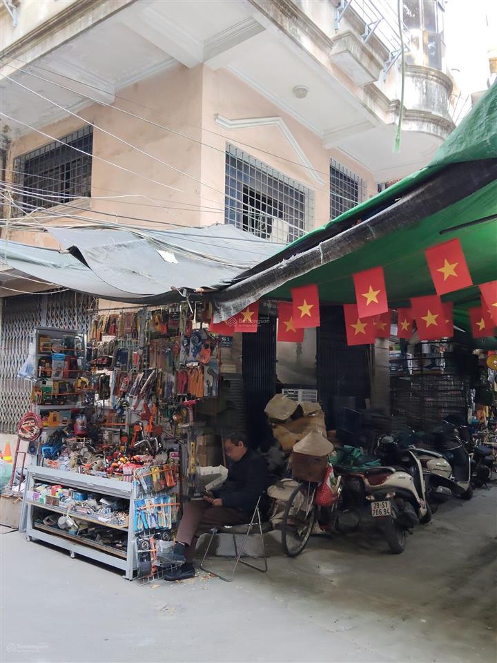 Cho thuê cửa hàng ở trung tâm chợ hoà bình