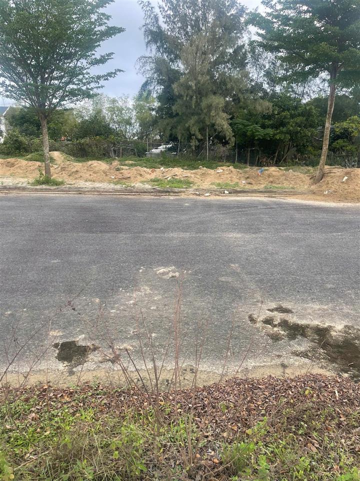 Hàng hiếm fpt city  lô diện tích lớn 94,5m2  giá chỉ 2,6 tỷ (sổ đỏ công chứng ngay)