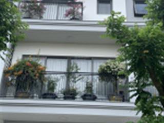 Chính chủ cho thuê gấp the manor central park nguyễn xiển 75m2, 5 tầng, mt 5m nhà mới 100%.