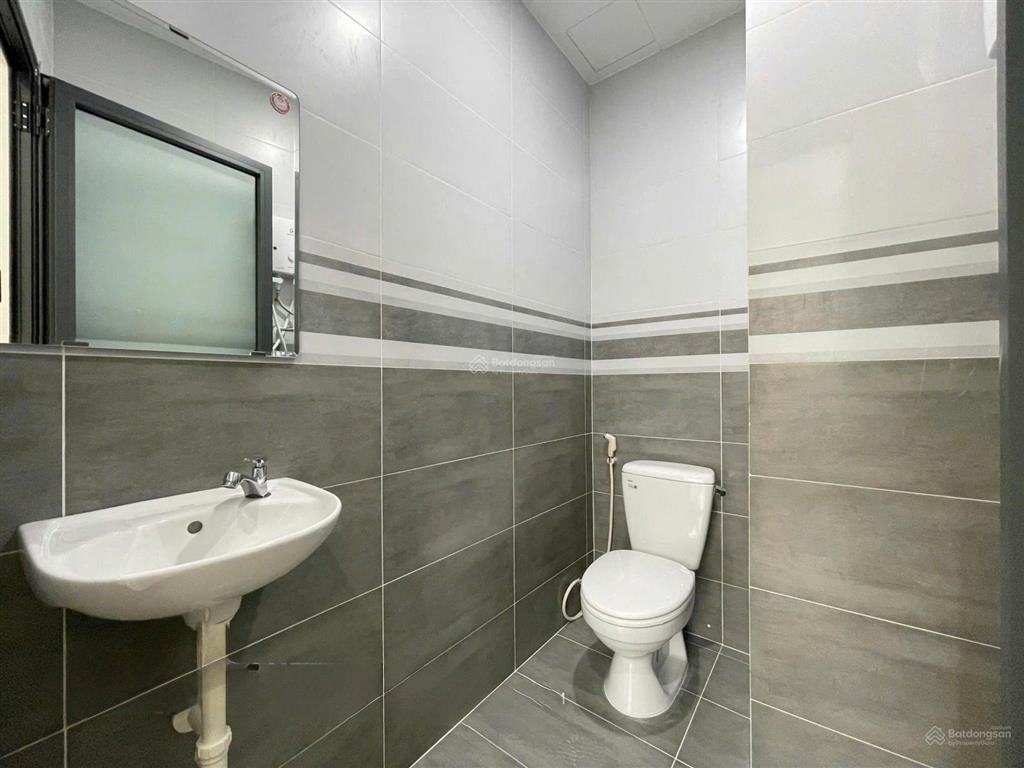 Cho thuê căn hộ mới vừa khai trương ban công tại trường sa gần q1 q2 q3 landmark 0354 432 ***.hằng