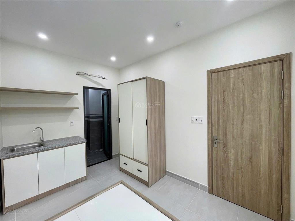 Cho thuê căn hộ mới vừa khai trương ban công tại trường sa gần q1 q2 q3 landmark 0354 432 ***.hằng