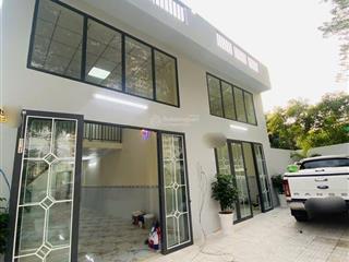 Giáp tên lửa  sát mt nguyễn cửu phú, xe hơi ngủ trong nhà, dt 90m2, 2 tầng, giá 5.5 tỷ (tl)