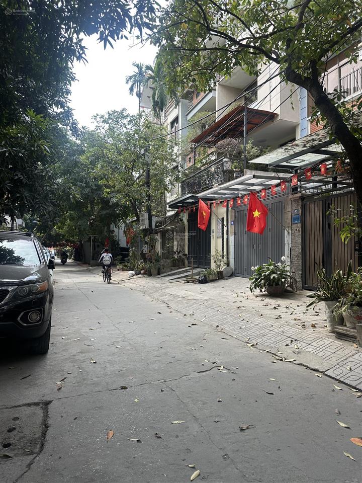 9 tỷ bán nhanh nhà 5 tầng xây mới full đồ ô tô lùi cửa  trung tâm văn quán  19/5  nguyễn khuyến