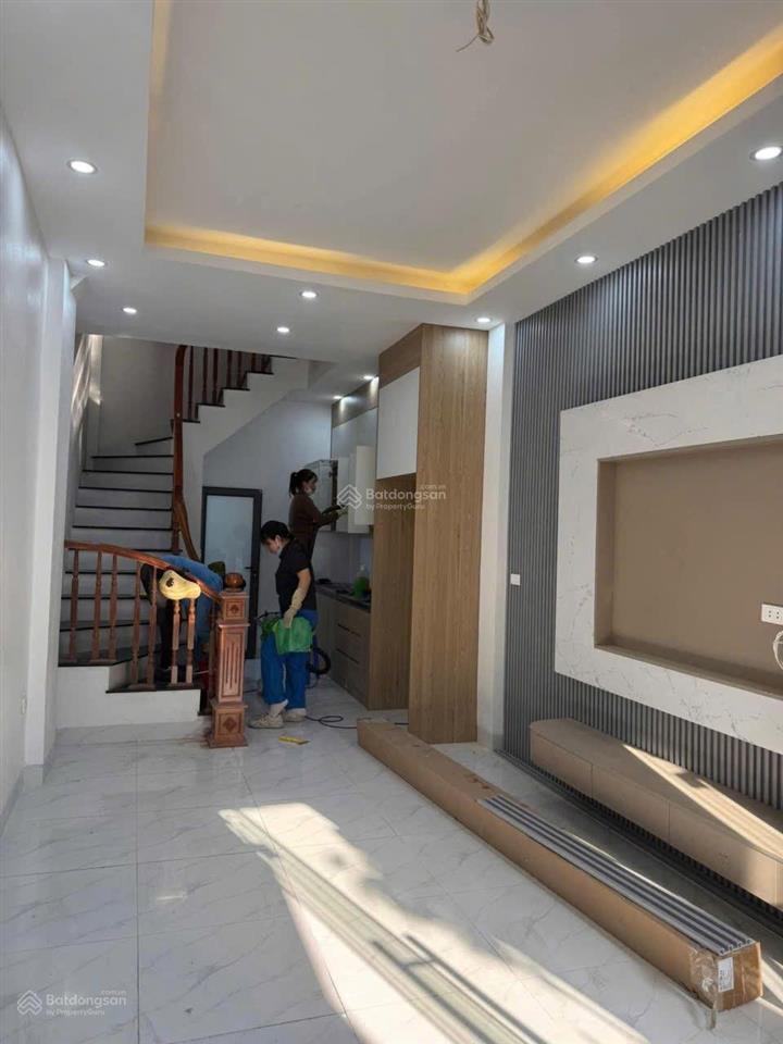 Cần bán 1 căn duy nhất cho khách ở thực 5t full đồ chợ hà đông cuối đường bà triệu  ngã 5 hà trì
