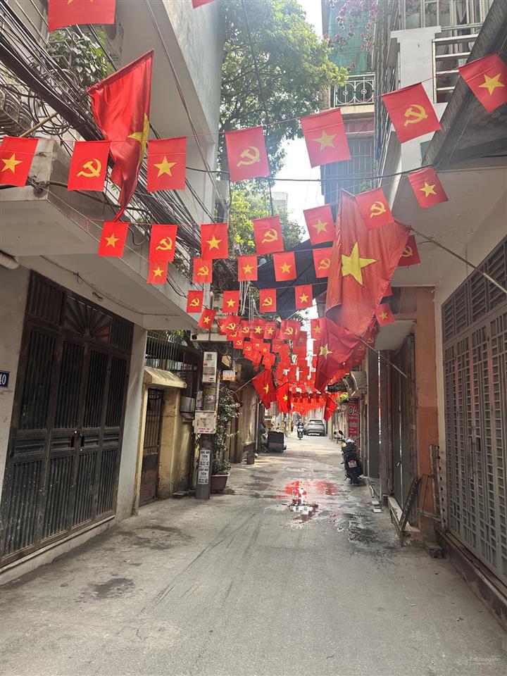 Cần bán 1 căn duy nhất cho khách ở thực 5t full đồ chợ hà đông cuối đường bà triệu  ngã 5 hà trì