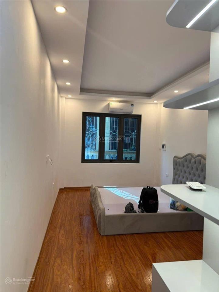 Cần bán 1 căn duy nhất cho khách ở thực 5t full đồ chợ hà đông cuối đường bà triệu  ngã 5 hà trì