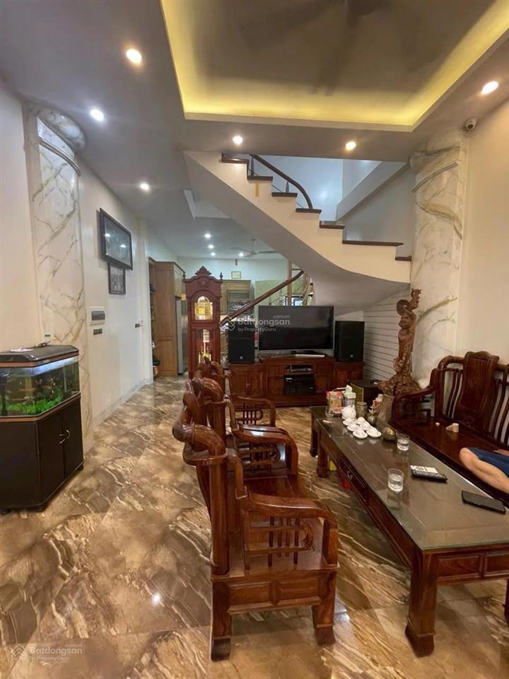 Bán nhanh nhà đẹp ở ngay  ô tô cách phố 10m, diện tích 68m2 4 tầng ngay phố ngô quyền vạn phúc