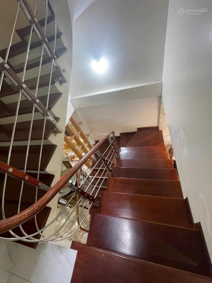 Bán nhanh nhà đẹp ở ngay  ô tô cách phố 10m, diện tích 68m2 4 tầng ngay phố ngô quyền vạn phúc