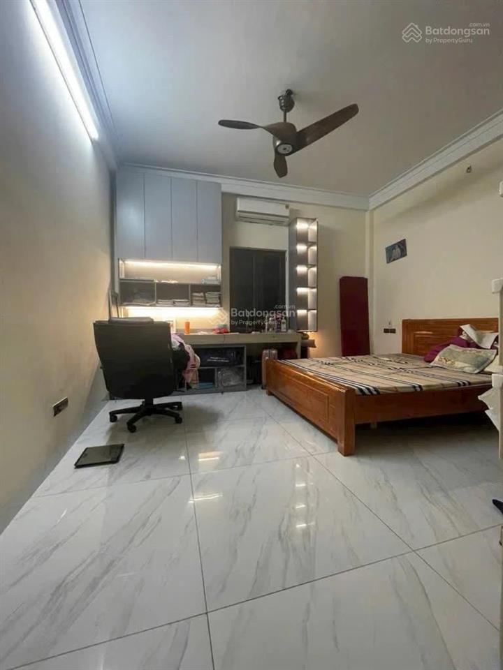 Bán nhanh nhà đẹp ở ngay  ô tô cách phố 10m, diện tích 68m2 4 tầng ngay phố ngô quyền vạn phúc