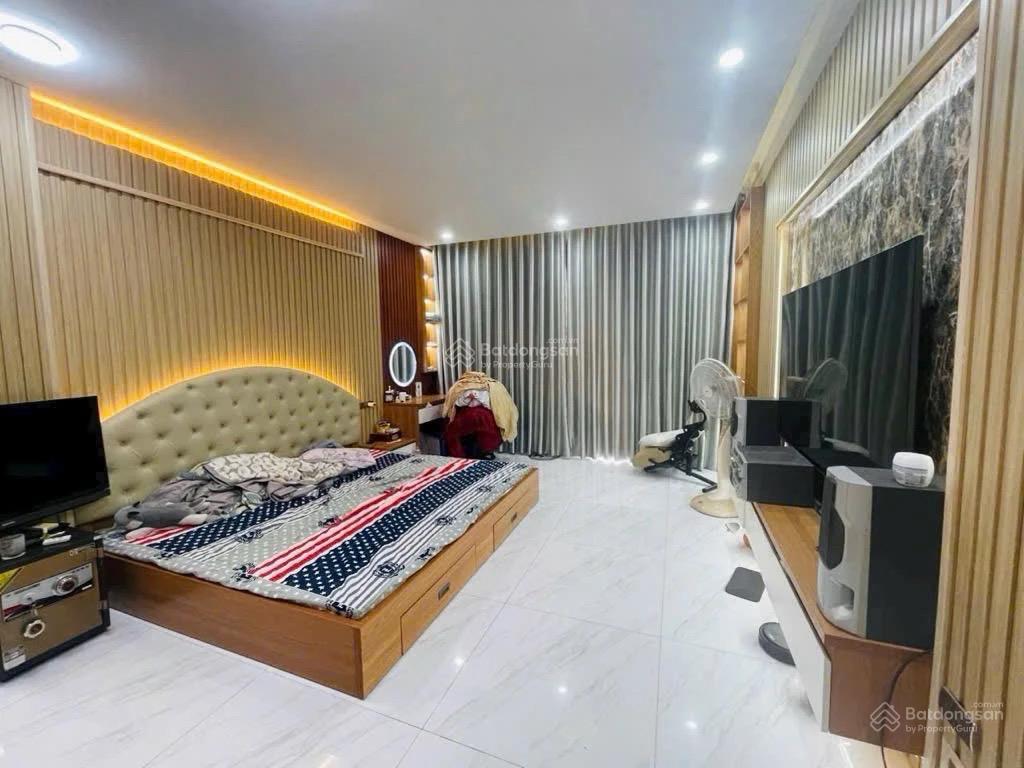 Bán nhanh nhà đẹp ở ngay  ô tô cách phố 10m, diện tích 68m2 4 tầng ngay phố ngô quyền vạn phúc