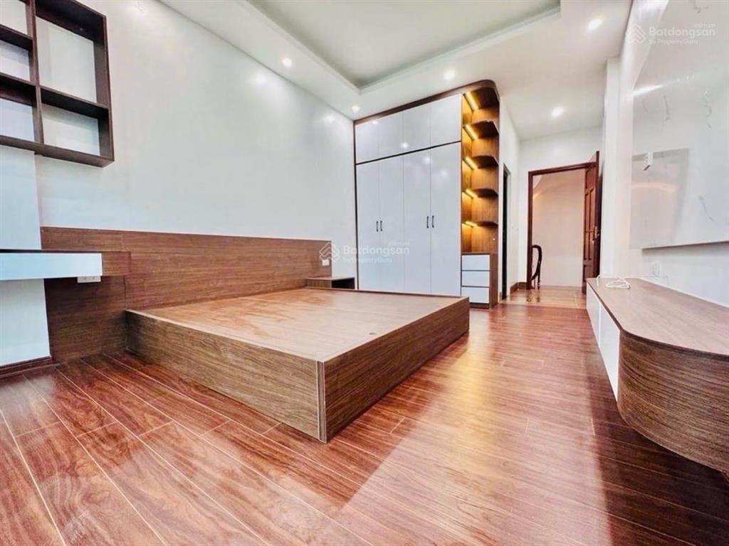 Bán nhanh nhà mới 5 tầng thang máy ngõ bagac  ngã tư văn phú  la khê  cửa ga tầu điện