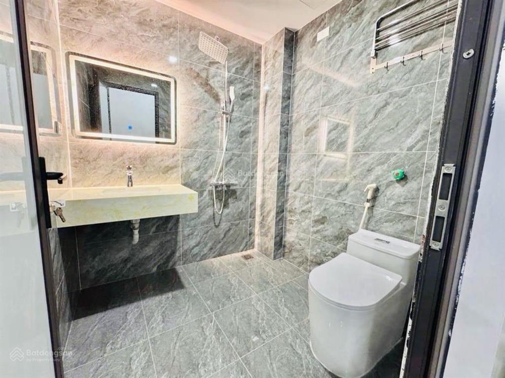 Bán nhanh nhà mới 5 tầng thang máy ngõ bagac  ngã tư văn phú  la khê  cửa ga tầu điện