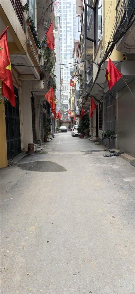 Chủ nhà cần bán nhà 5tầng, mặt tiền 4.5m, thang máy nhập khẩu full đồ ngõ rộng ô tô cầu am vạn phúc