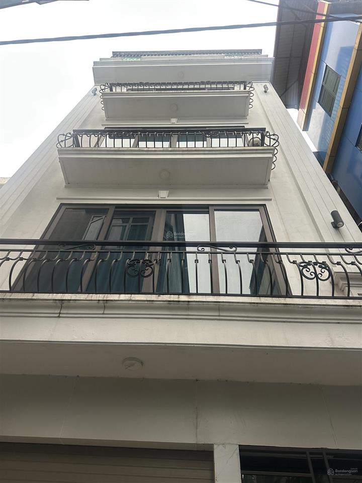 Chủ nhà cần bán nhà 5tầng, mặt tiền 4.5m, thang máy nhập khẩu full đồ ngõ rộng ô tô cầu am vạn phúc