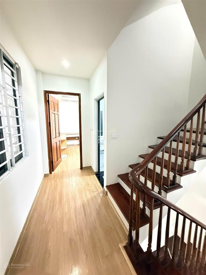 Bán nhà căn góc 5t 40m 6 phòng ngủ, ô tô đỗ cửa, lương thế vinh cổng cđ xây dựng đh hà nội