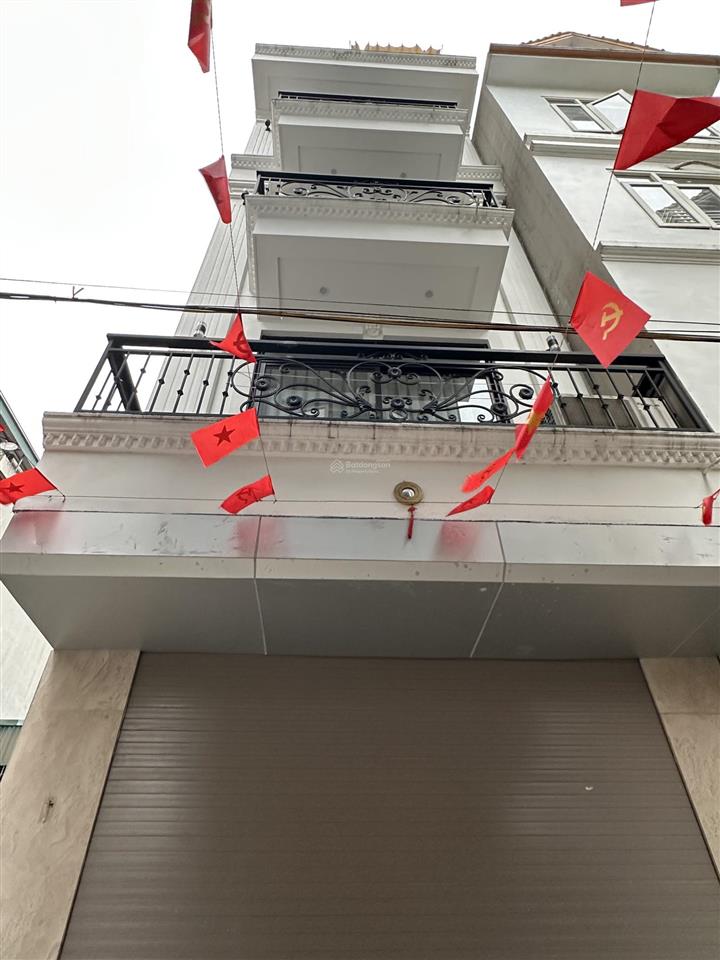 Bán nhà căn góc 5t 40m 6 phòng ngủ, ô tô đỗ cửa, lương thế vinh cổng cđ xây dựng đh hà nội